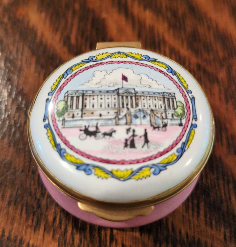 Crummles Buckingham Palace England Pink Enamel Trinket Pill Box Hinged Vintage